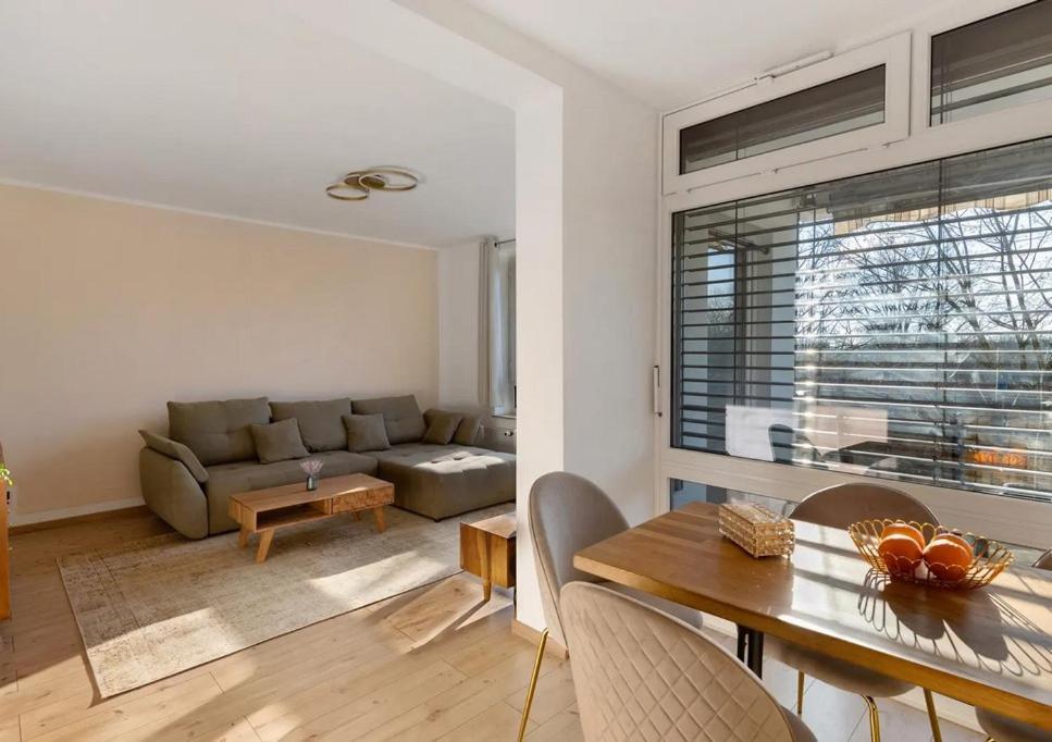 Charmentes Privatzimmer Mit Kueche, Naturgebiet Dusseldorf Ngoại thất bức ảnh